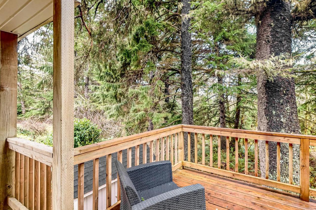 הוילה Cape Meares Treehouse By The Sea מראה חיצוני תמונה